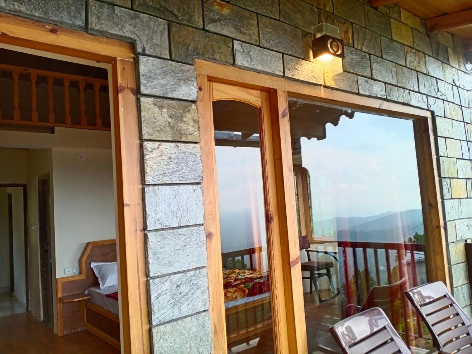 Elphinstone Inn Almora Exterior foto